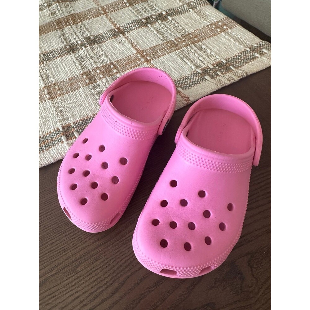 Girls’ Crocs Clogs – Size C13 / US Little Kid 13